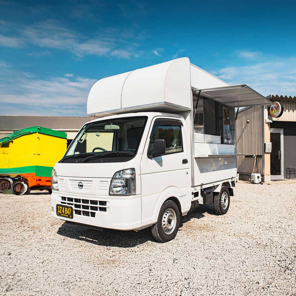 日産NT100メイン画像